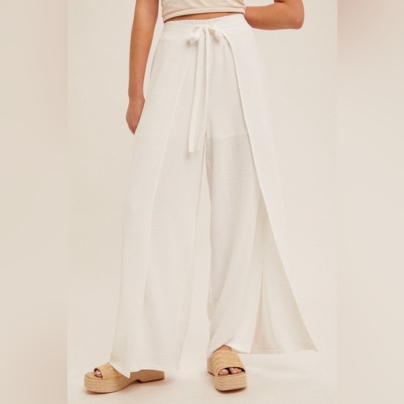 #38 So Dainty White Pants - Picture 2 of 4